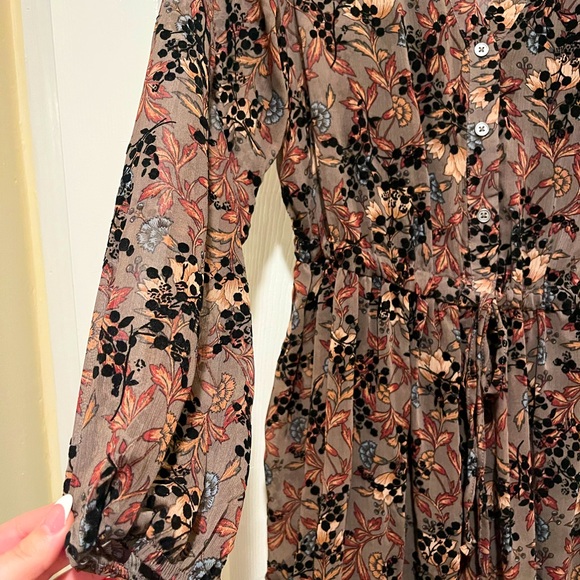 Floral dress ✨ - Picture 2 of 3